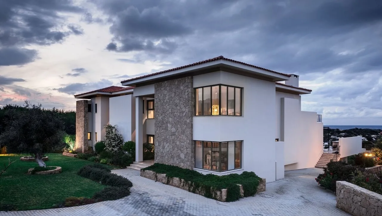 Esentepe-Beachfront-500m2-7-Bed-Golf-Villa-North-Cyprus-Property-J3 Esentepe-Beachfront-500m2-7-Bed-Golf-Villa-North-Cyprus-Property-J3